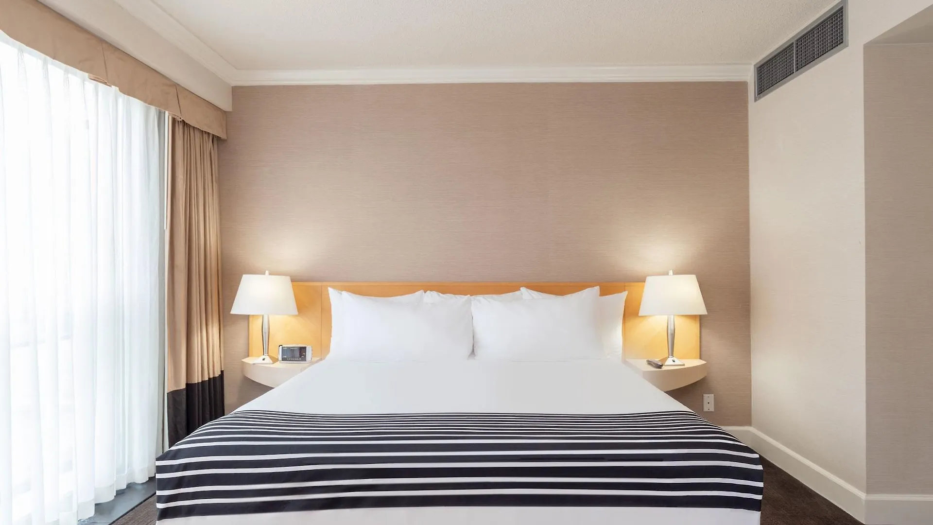 ****  Sandman Signature Vancouver Airport Hotel & Resort Richmond Canada