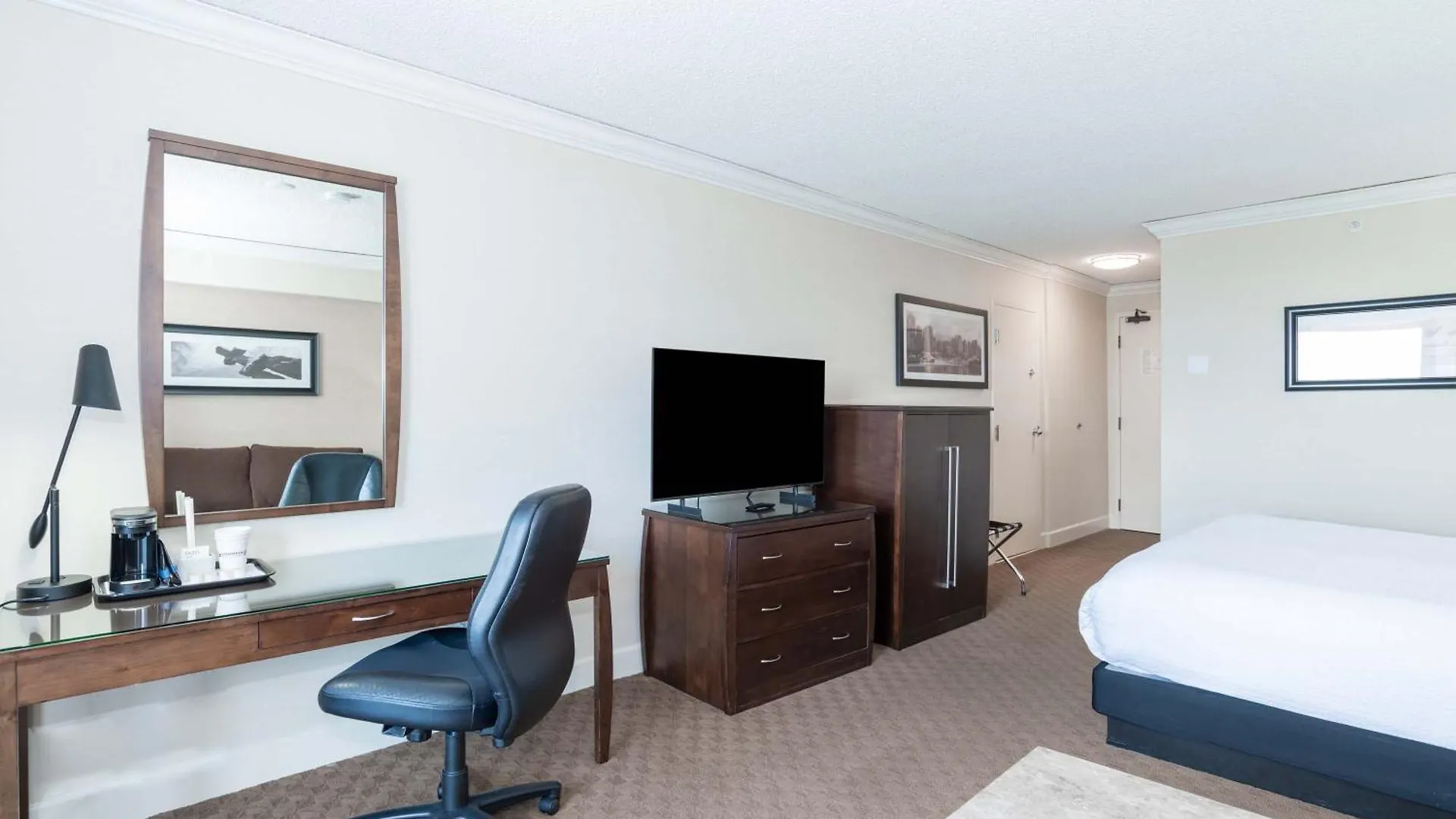 Sandman Signature Vancouver Airport Hotel & Resort Richmond 4*,  Canada