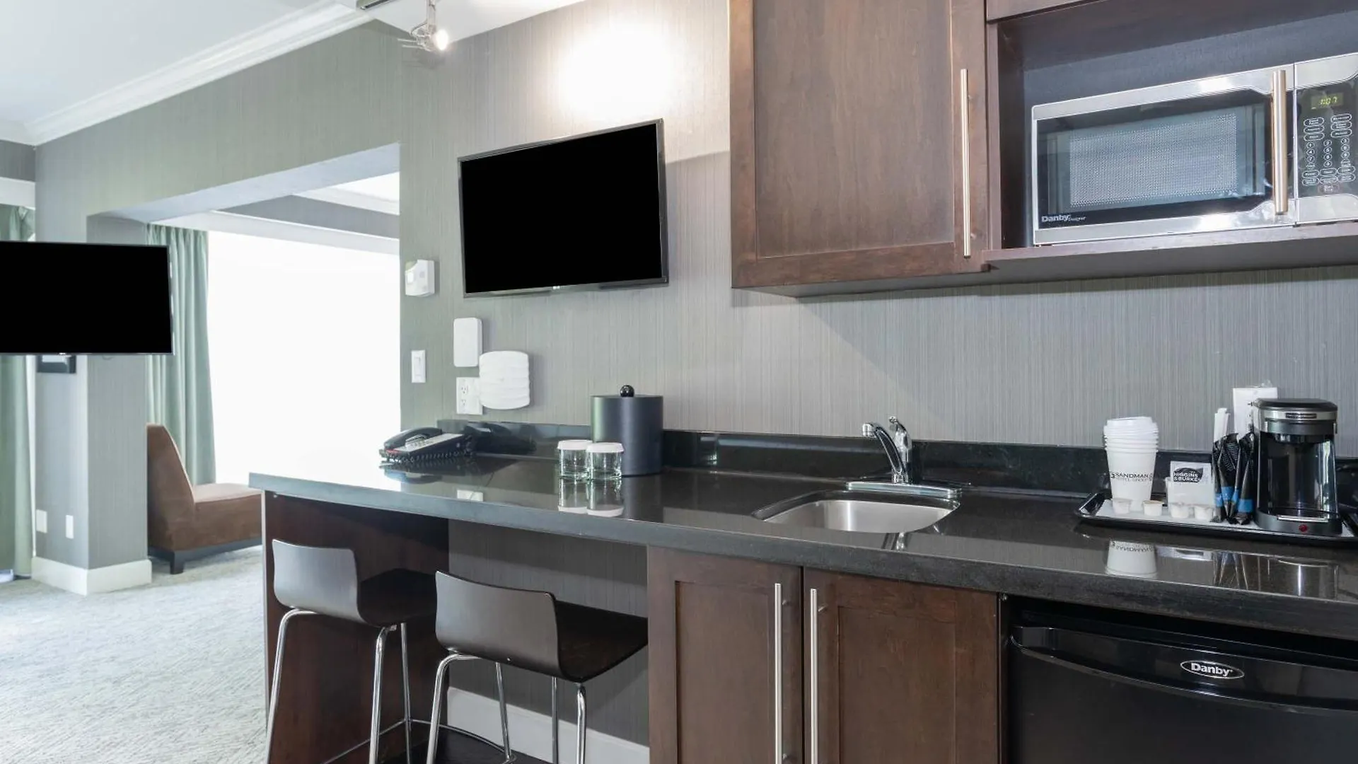 Sandman Signature Vancouver Airport Hotel & Resort Richmond
