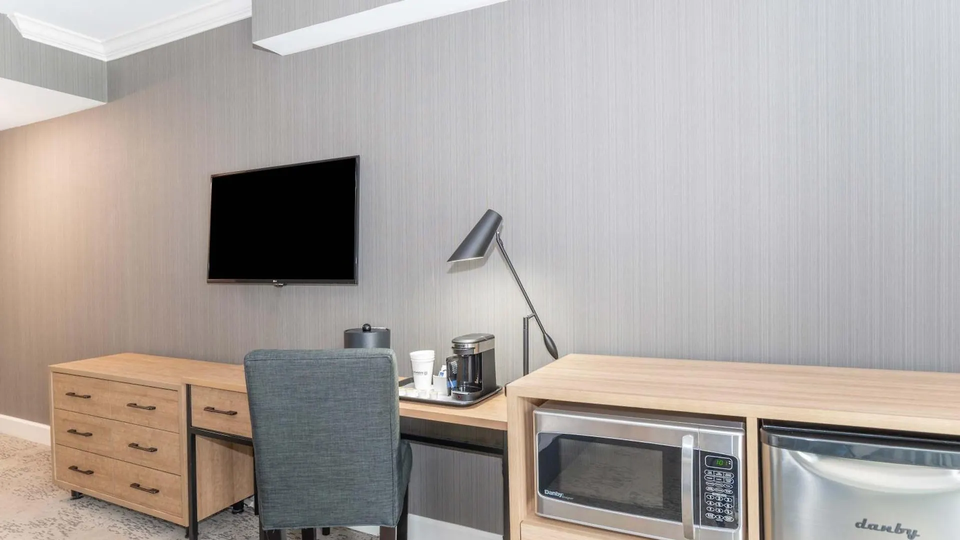 ****  Sandman Signature Vancouver Airport Hotel & Resort Richmond Canada