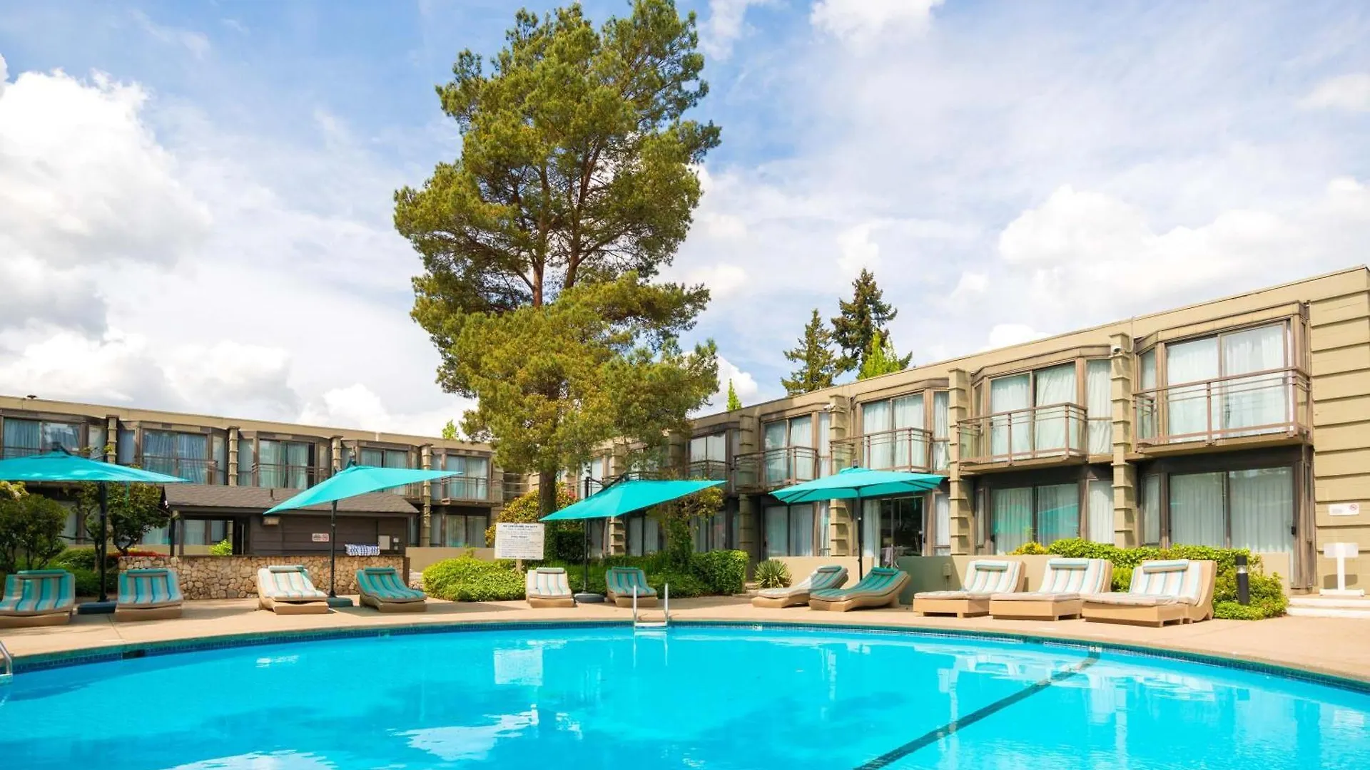 Sandman Signature Vancouver Airport Hotel & Resort Richmond