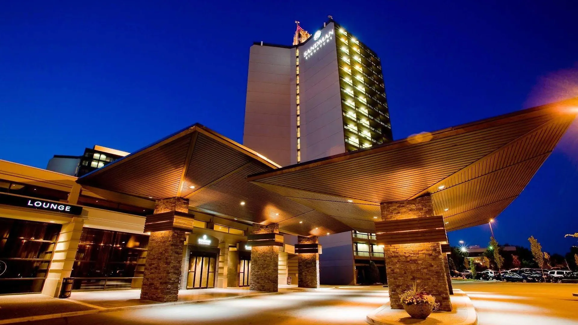 Sandman Signature Vancouver Airport Hotel & Resort Richmond 4*,